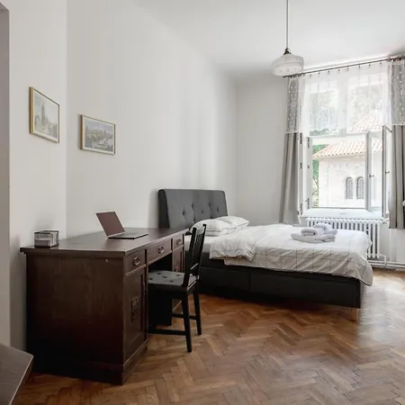 Apartment Authentically Stylish With A Mystical View Golem *