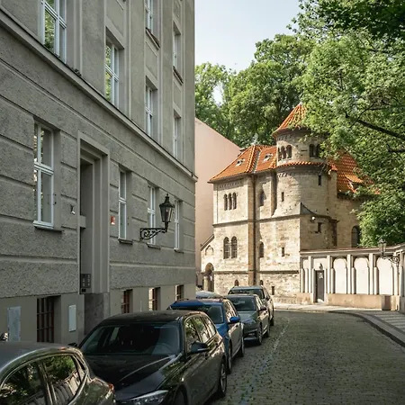 Authentically Stylish With A Mystical View Golem * Praha