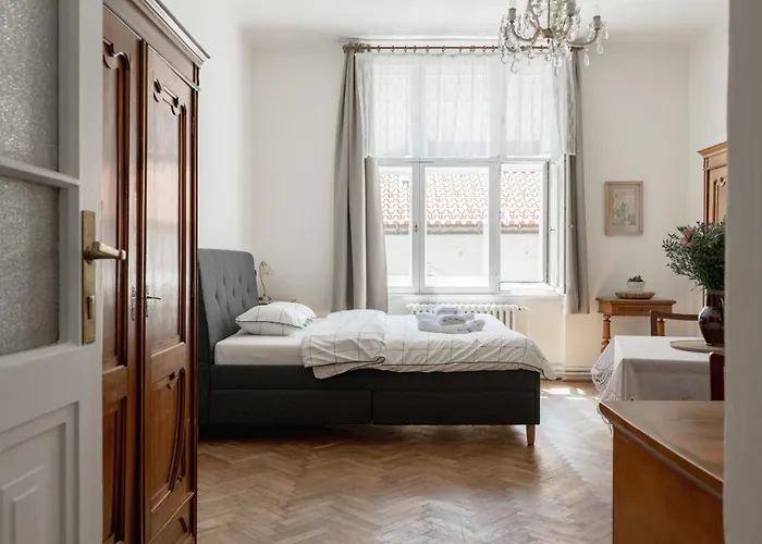 Authentically Stylish With A Mystical View Golem Apartmán Praha