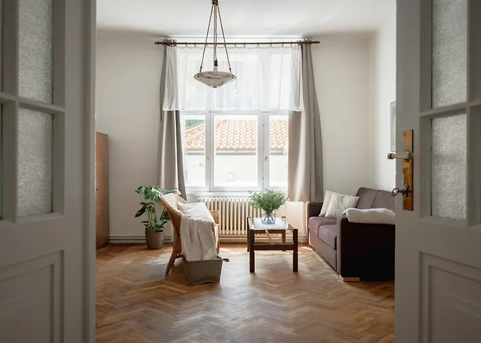 Authentically Stylish With A Mystical View Golem Apartmán Praha
