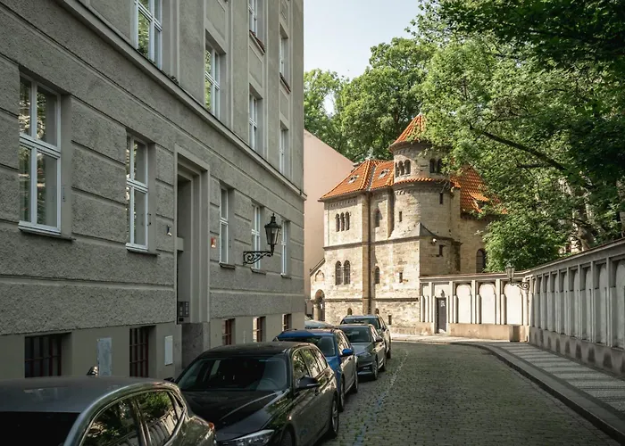 Authentically Stylish With A Mystical View Golem * Praha